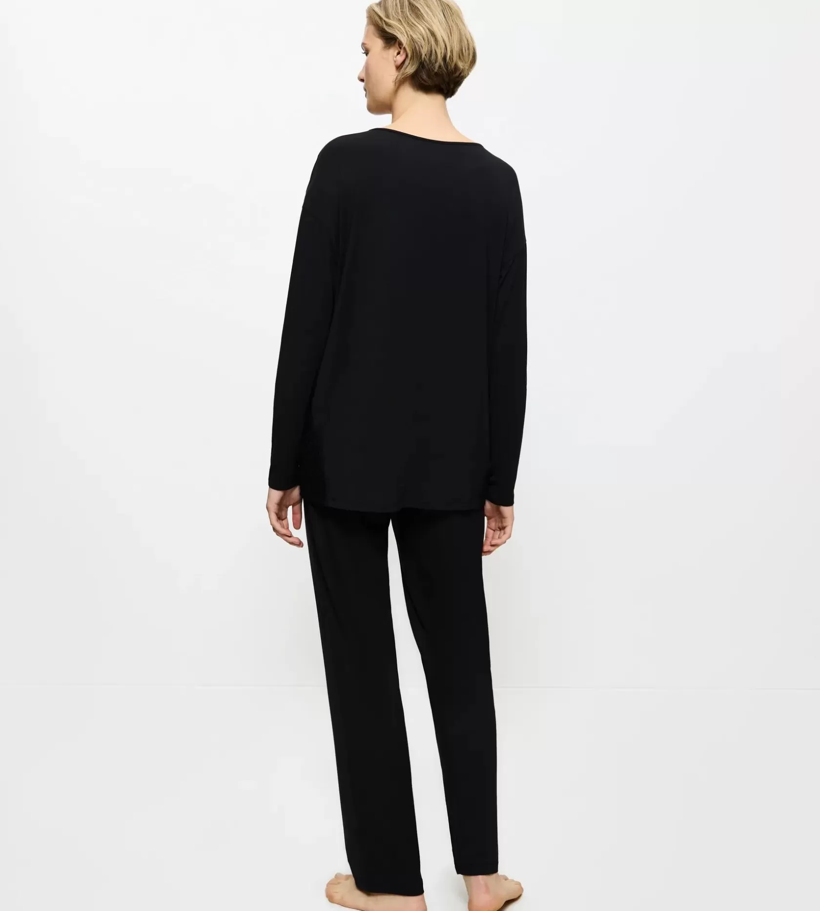 timeless_sensuality_5-7.webp Triumph TIMELESS SENSUALITY Black Cheap