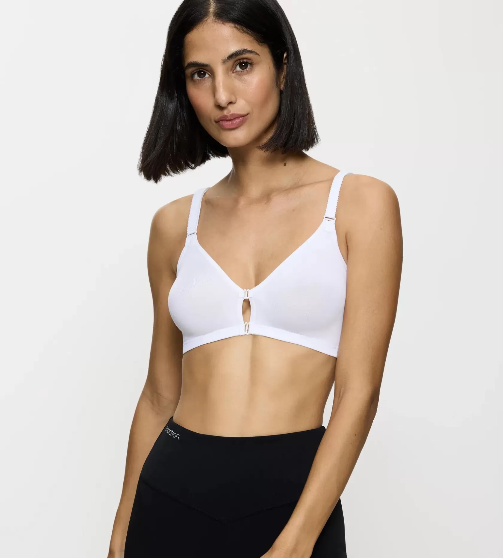 Triumph TRIACTION FITNESS White Discount