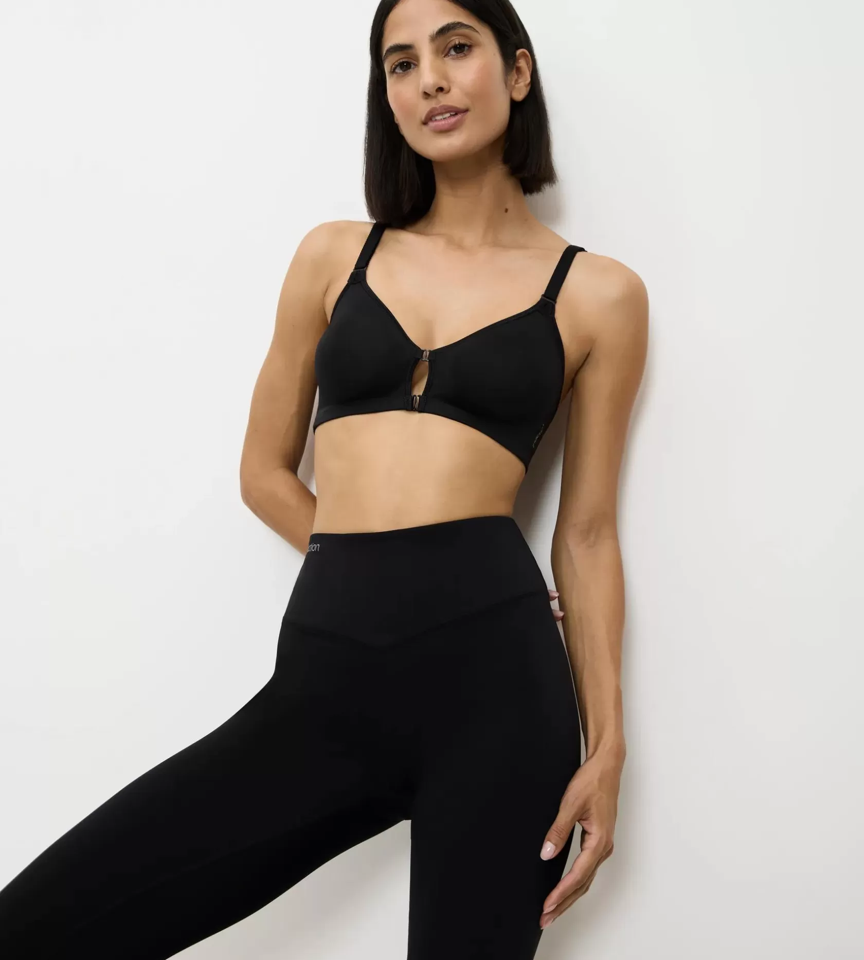 triaction_fitness_6-1.webp Triumph TRIACTION FITNESS Black Hot