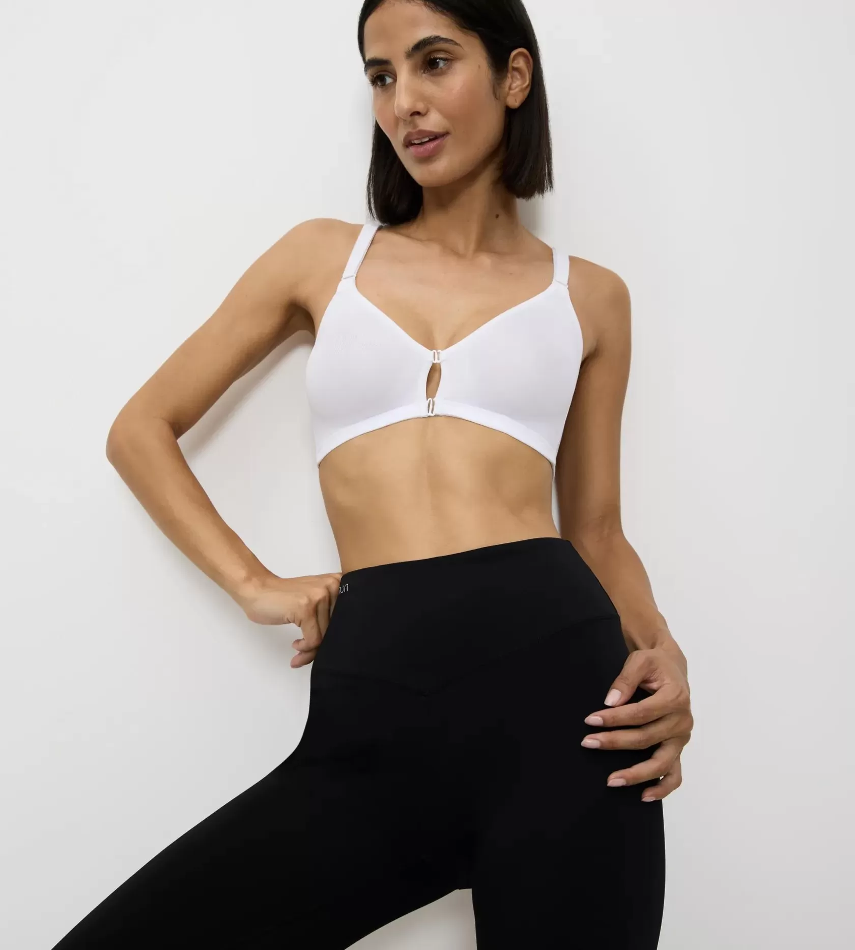 triaction_fitness_6.webp Triumph TRIACTION FITNESS White Discount