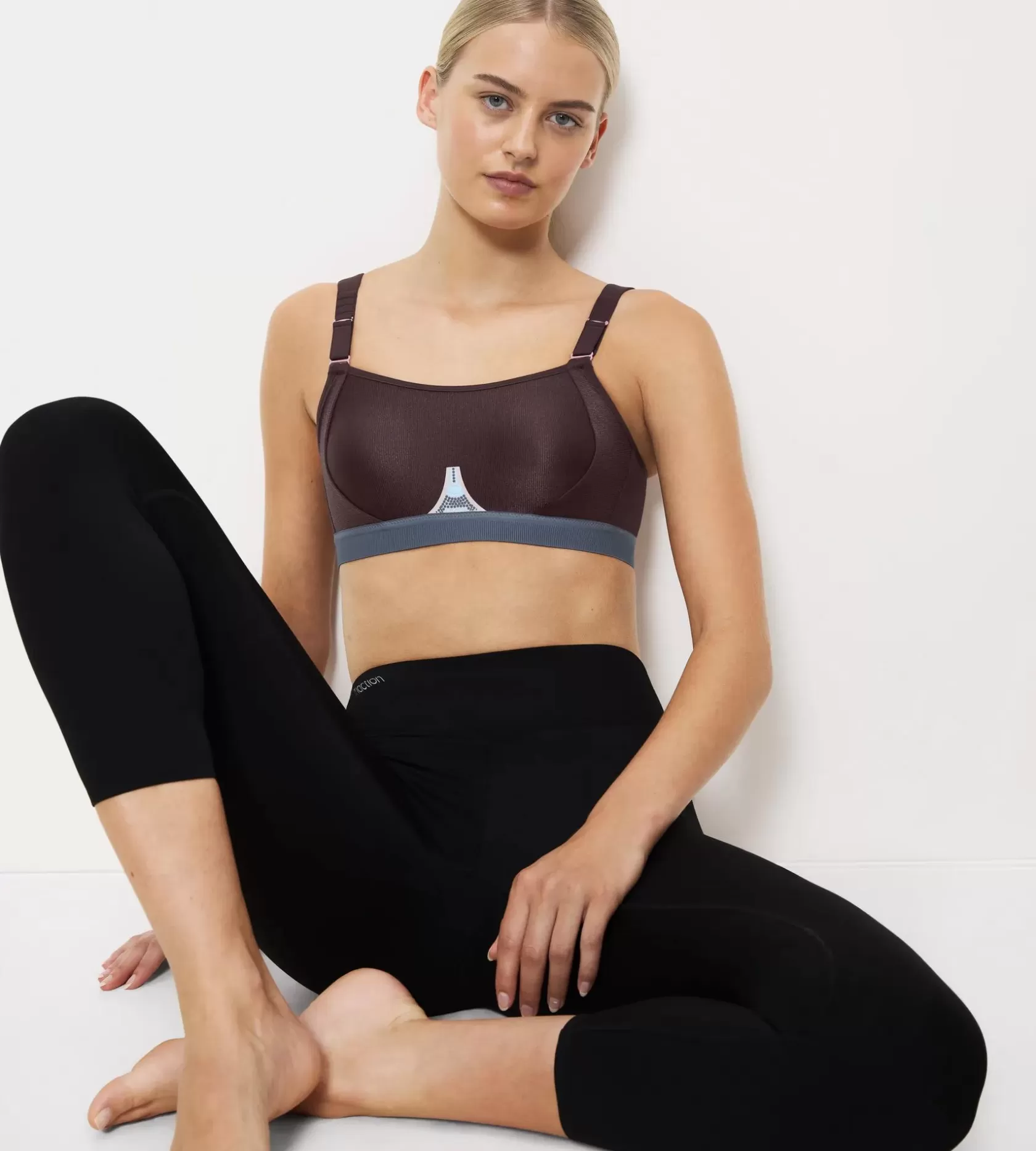 triaction_gravity_lite_7-2.webp Triumph TRIACTION GRAVITY LITE Burgundy Clearance