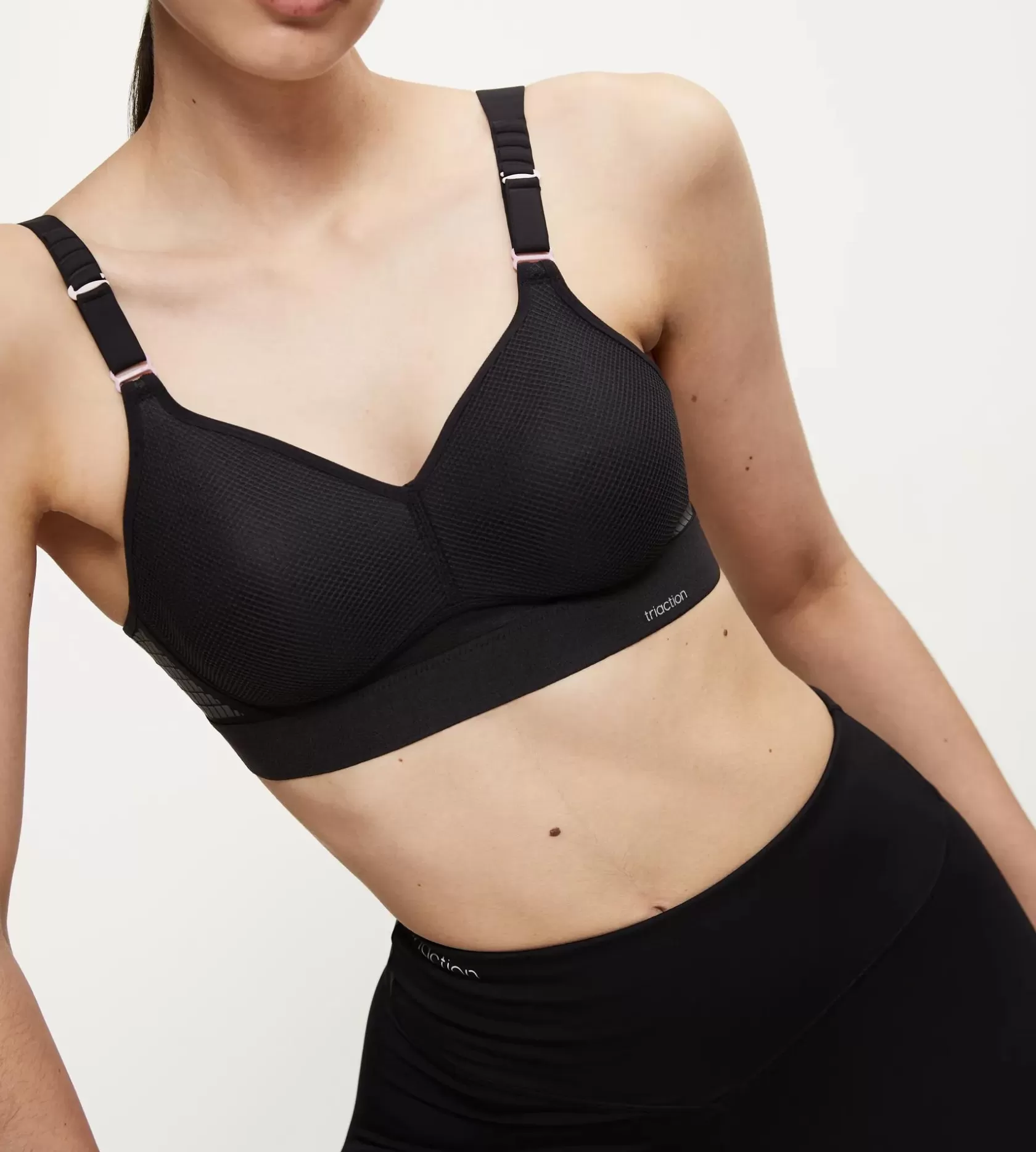 triaction_hybrid_lite_7-1.webp Triumph TRIACTION HYBRID LITE Black Sale