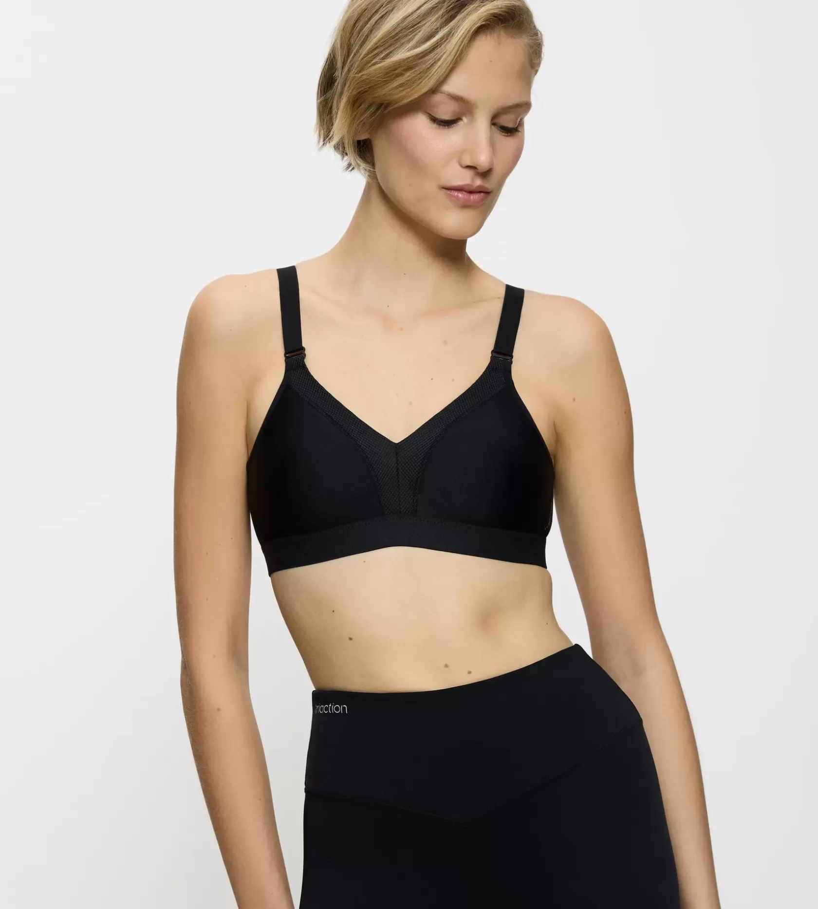 Triumph TRIACTION WELLNESS Black Clearance