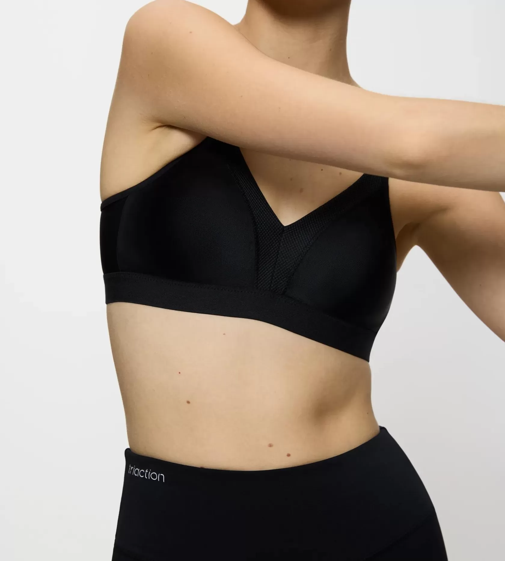 triaction_wellness_7-2.webp Triumph TRIACTION WELLNESS Black Clearance