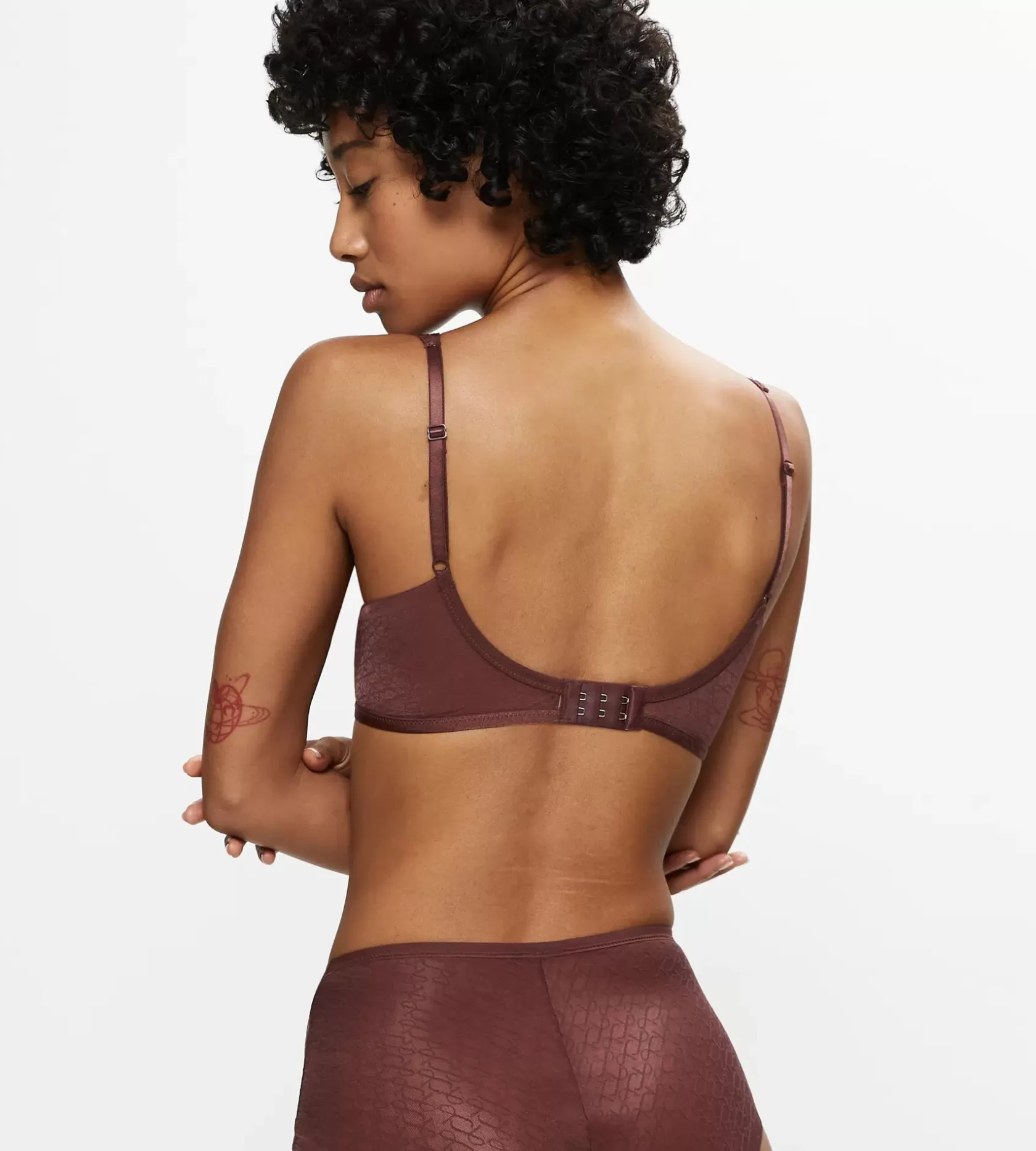 triumph_signature_sheer_5-13.webp Triumph SIGNATURE SHEER Decadentchocolate Clearance