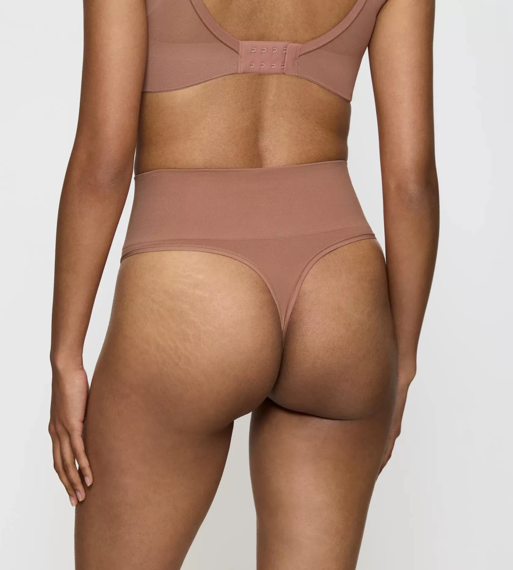 triumph_soft_sculpt_5-10.webp Triumph SOFT SCULPT Toastedalmond Shop