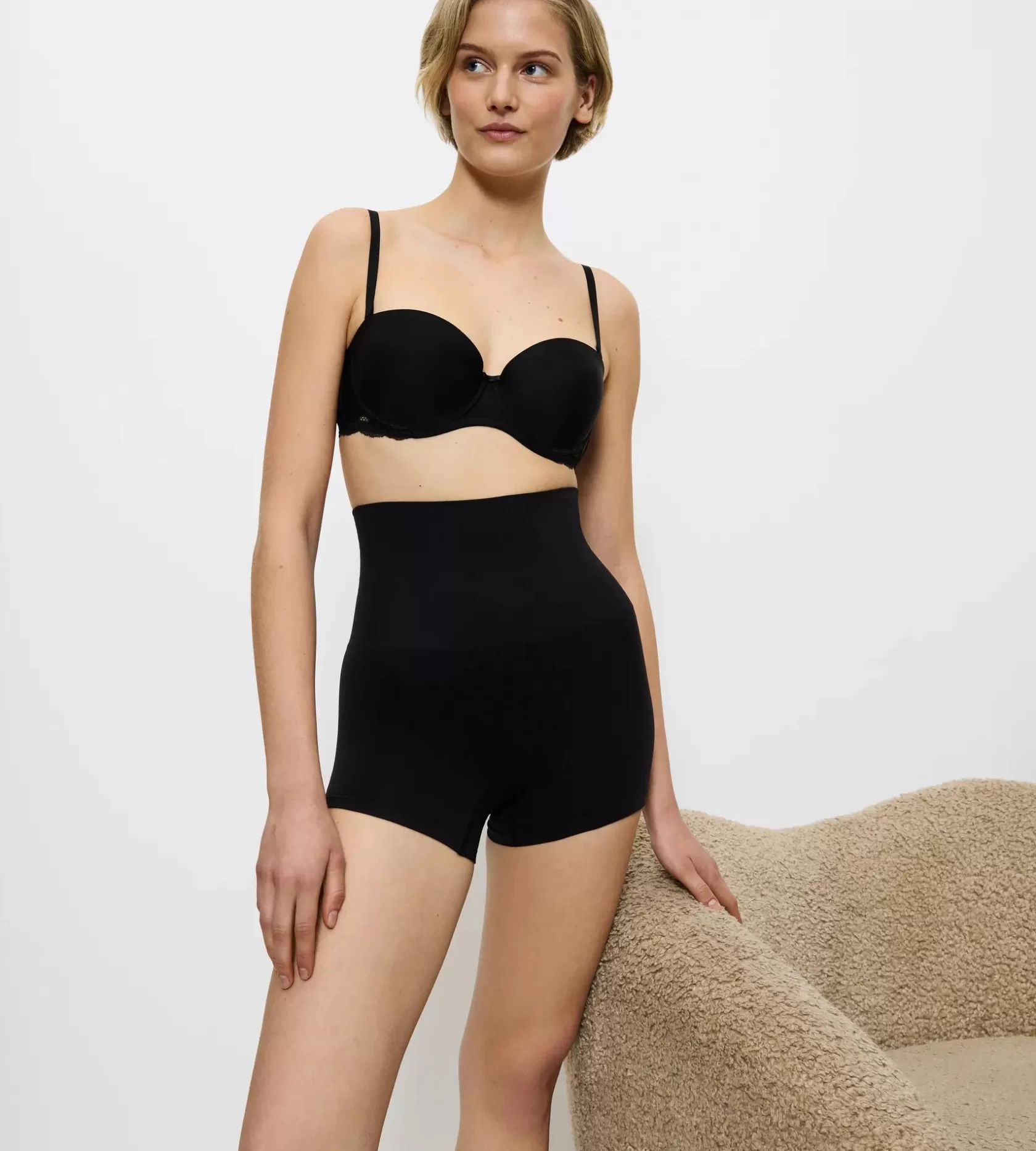 triumph_soft_sculpt_6-6.webp Triumph SOFT SCULPT Black Shop