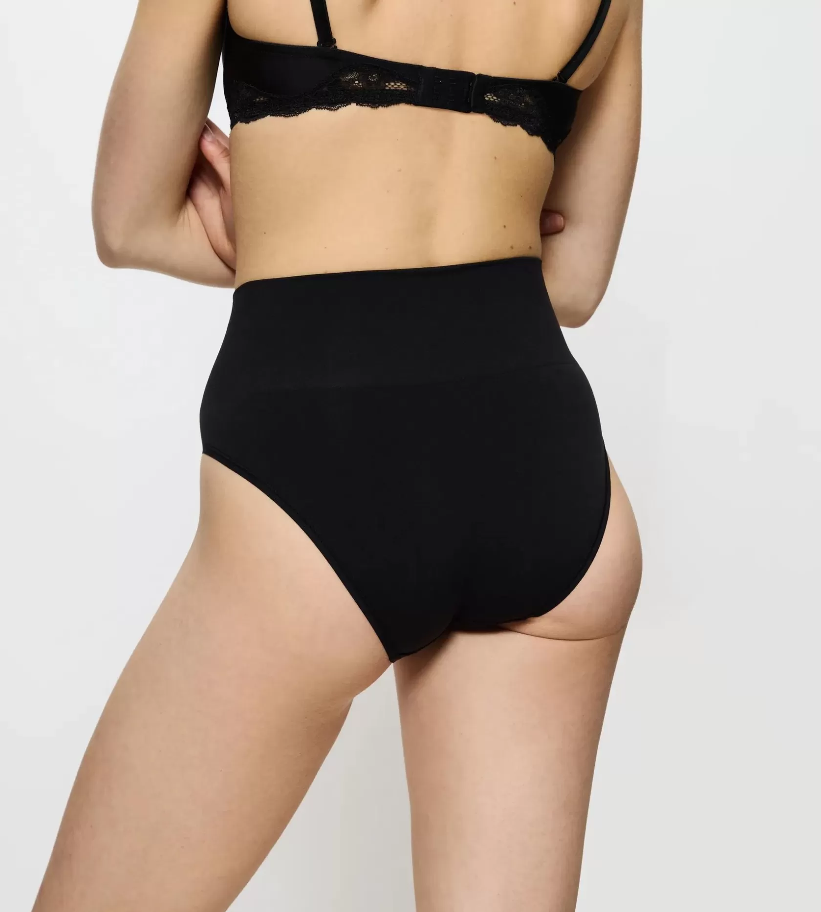 triumph_soft_sculpt_6.webp Triumph SOFT SCULPT BlackCombination Shop