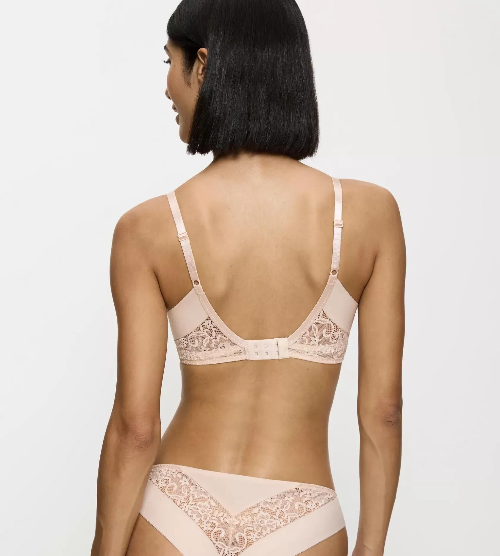 vivid_spotlight_5-2.webp Triumph VIVID SPOTLIGHT CameoBeige Discount