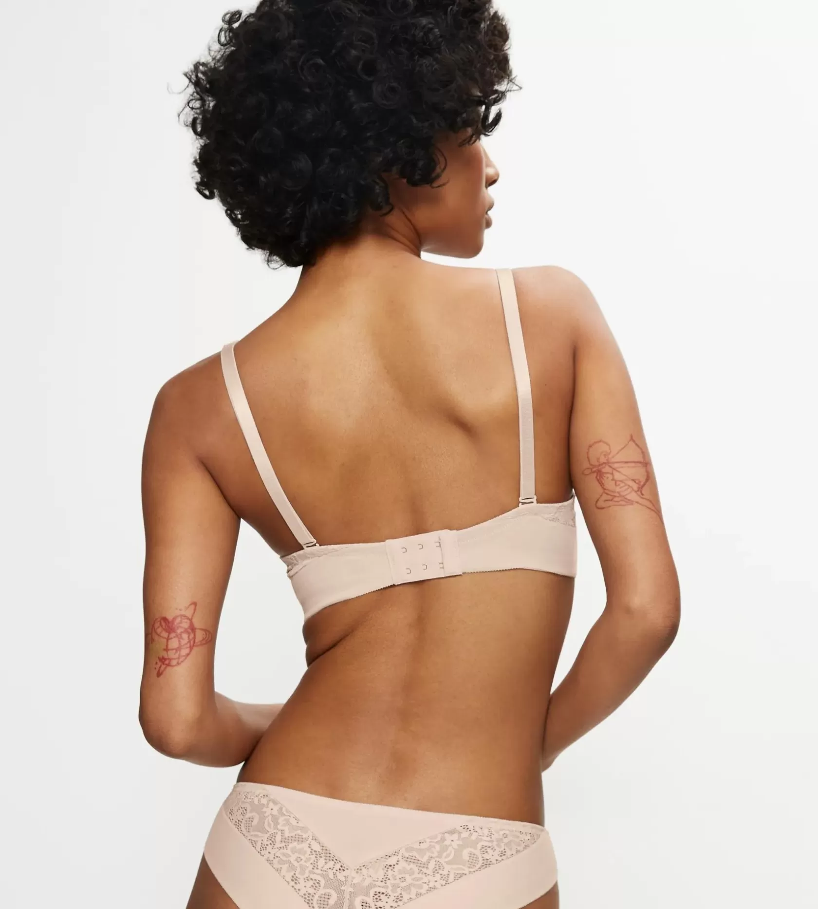 vivid_spotlight_5-4.webp Triumph VIVID SPOTLIGHT CameoBeige Fashion