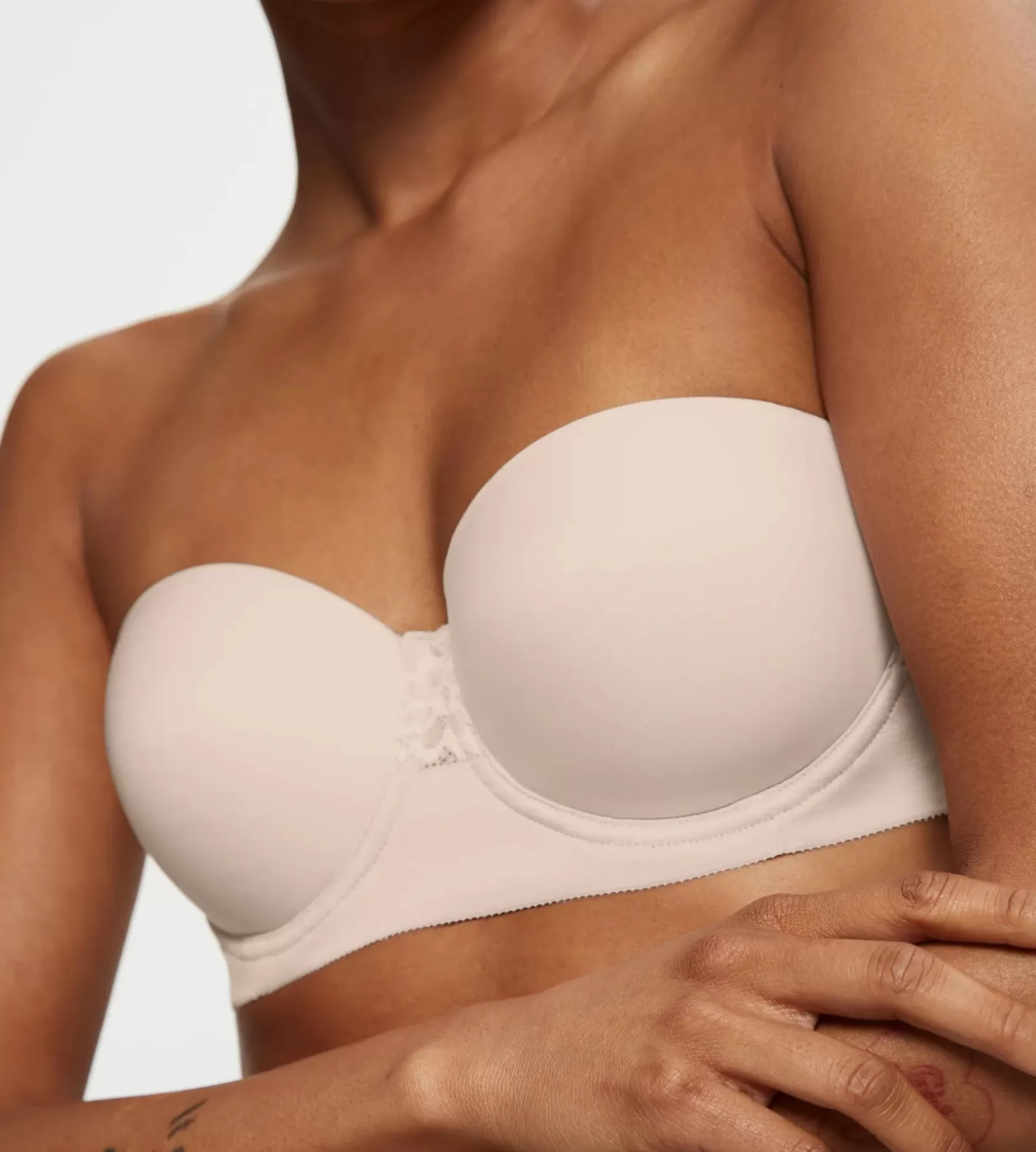 vivid_spotlight_7-4.webp Triumph VIVID SPOTLIGHT CameoBeige Fashion